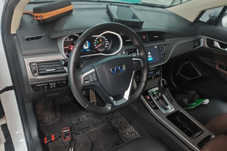 GEELY Emgrand GS 2017 immagine di auto #10