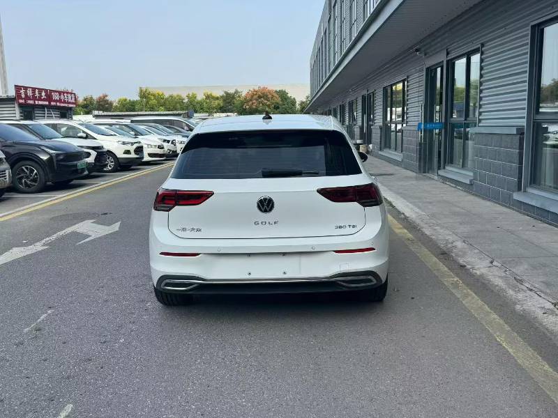 Volkswagen Golf 2021 car image #8