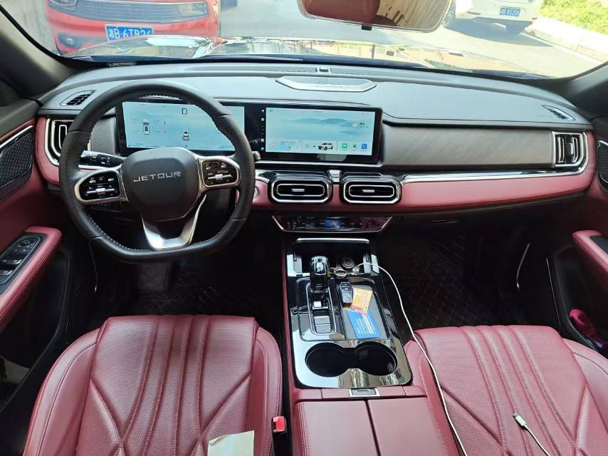 Jetour X70 PLUS 2024 #6 Jetour X70 PLUS 2024 car image #6