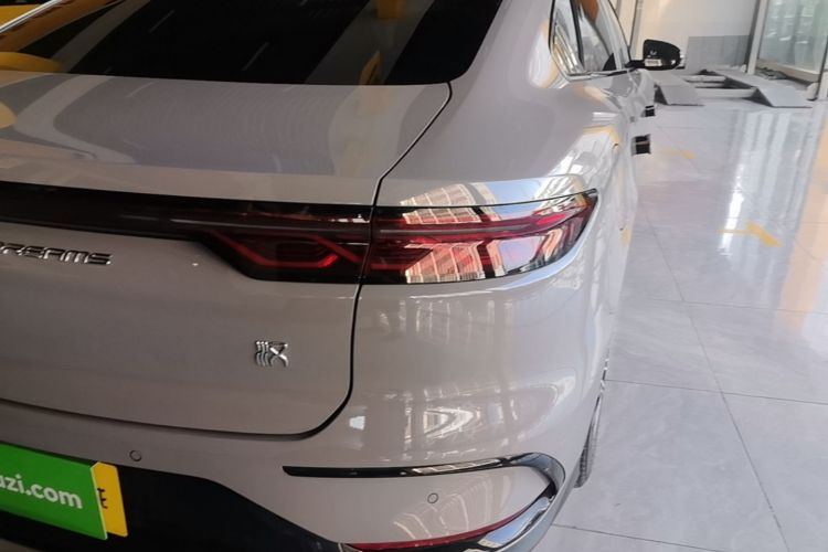 BYD Han 2024 car image #8