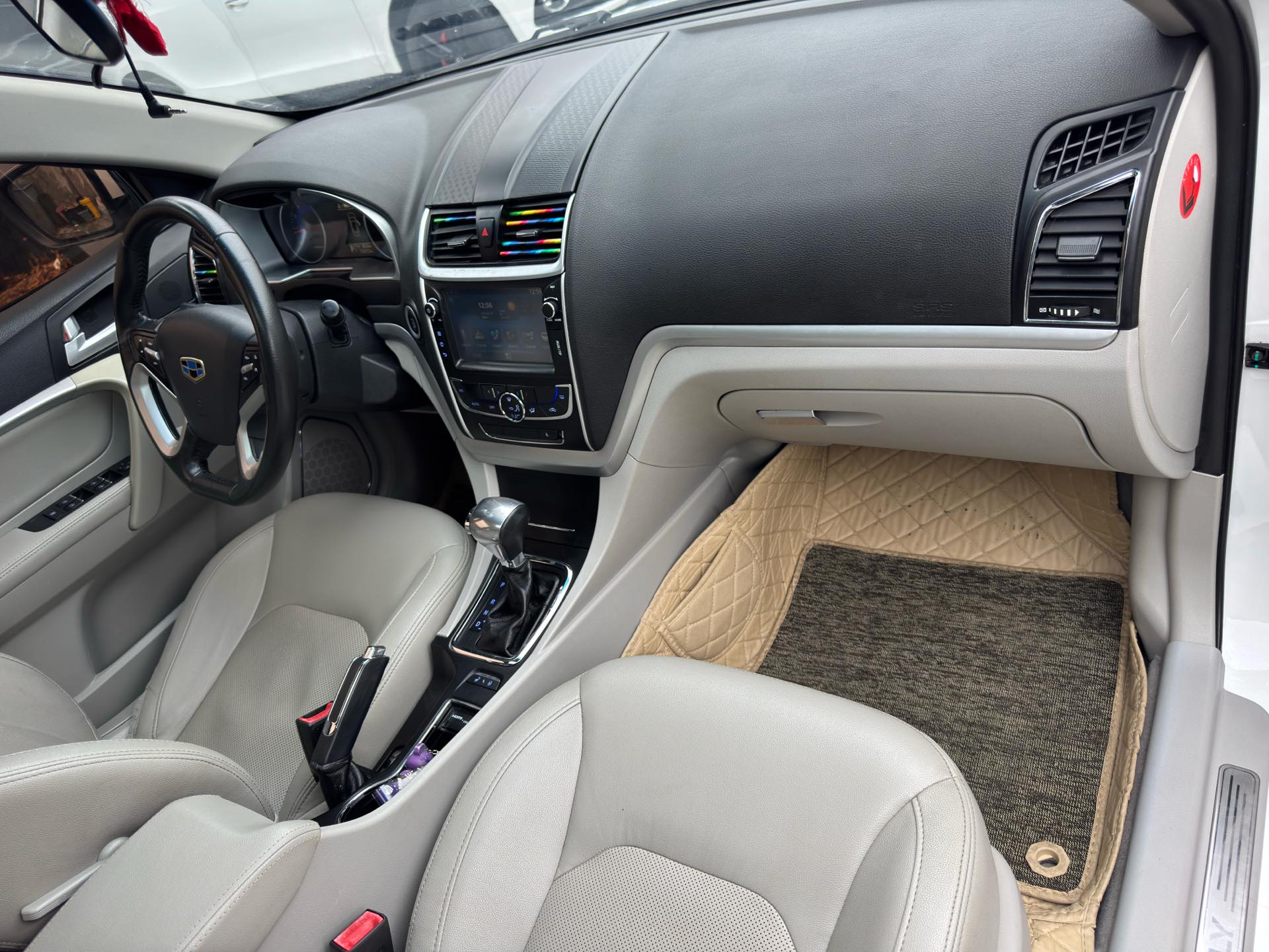 GEELY Emgrand 2015 صورة سيارة #23