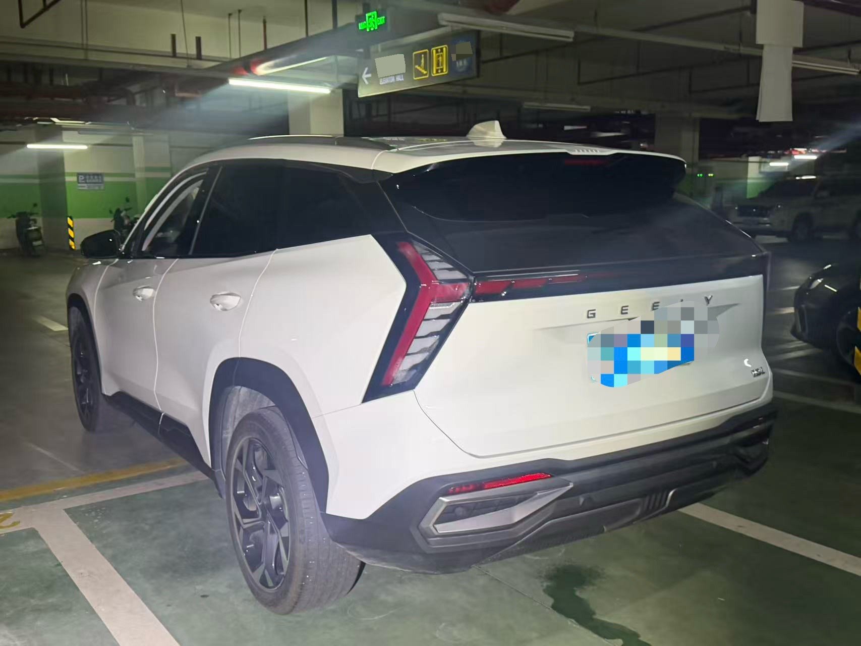 GEELY Boyue L 2023 car image #2