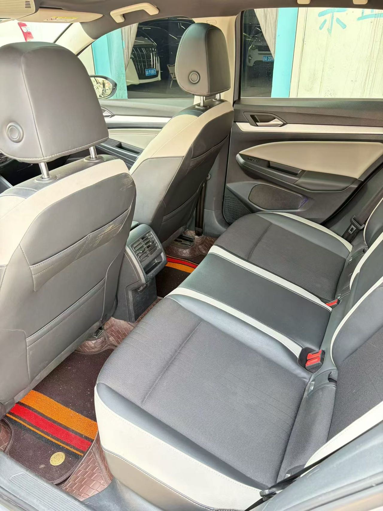 Volkswagen Golf 2022 car image #8