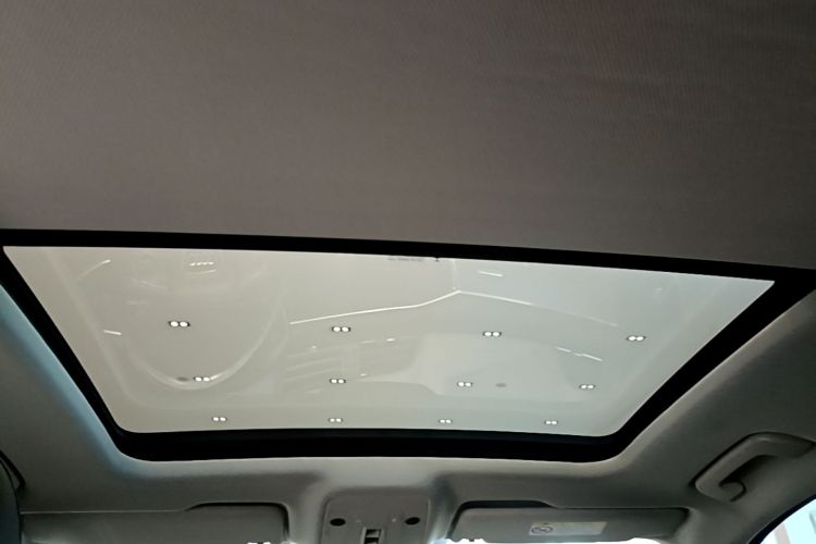 Audi Q3 2020 car image #20