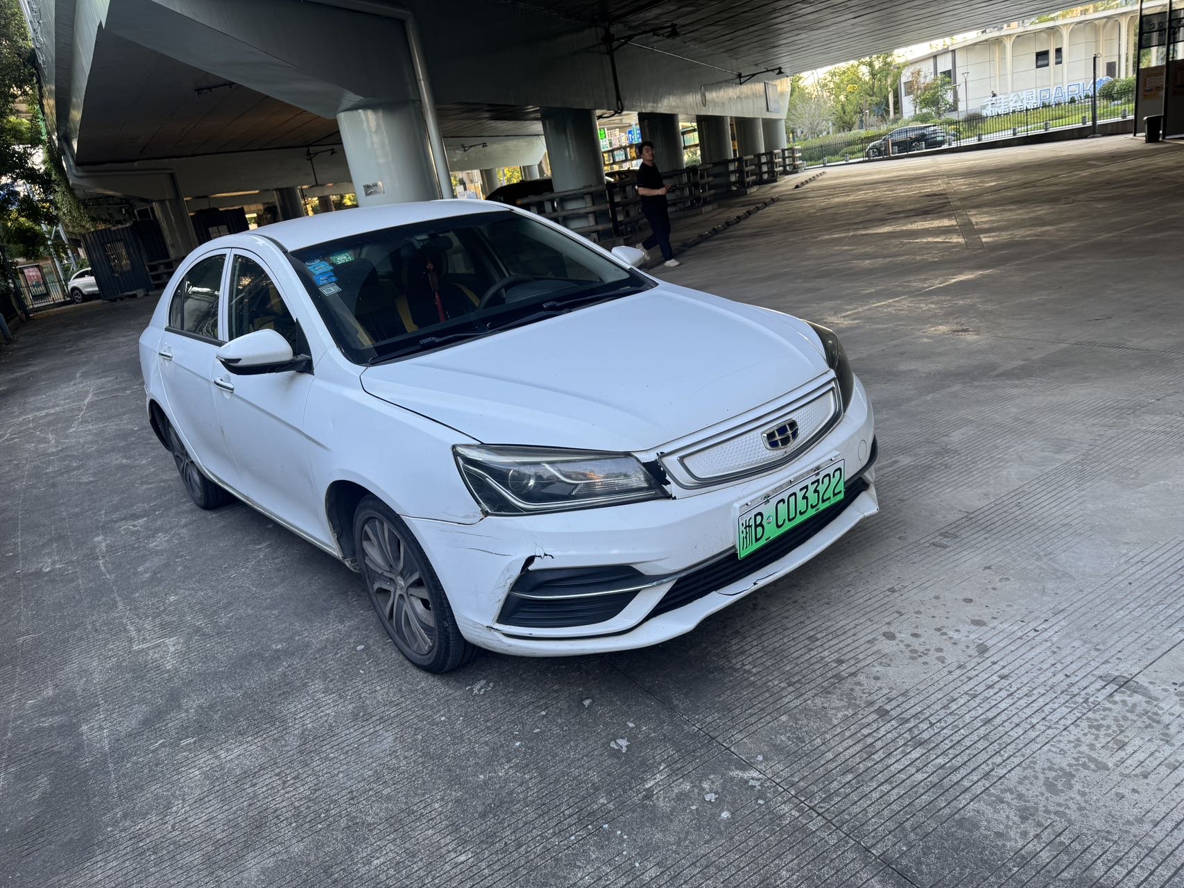 GEELY Emgrand New Energy 2019 #2 GEELY Emgrand New Energy 2019 صورة سيارة #2