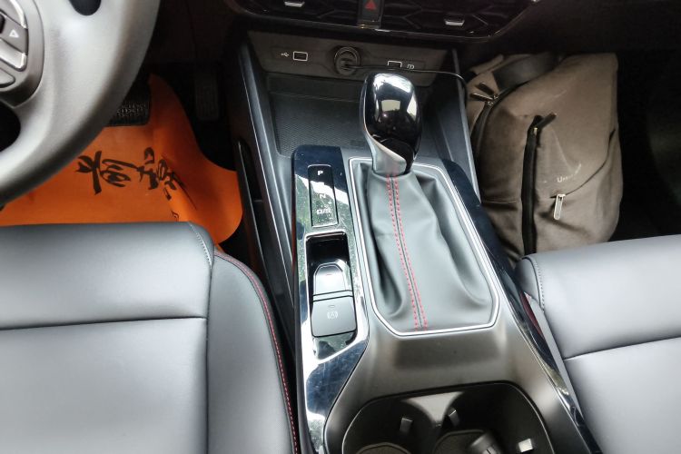 MG 5 2024 imagen de coche #14