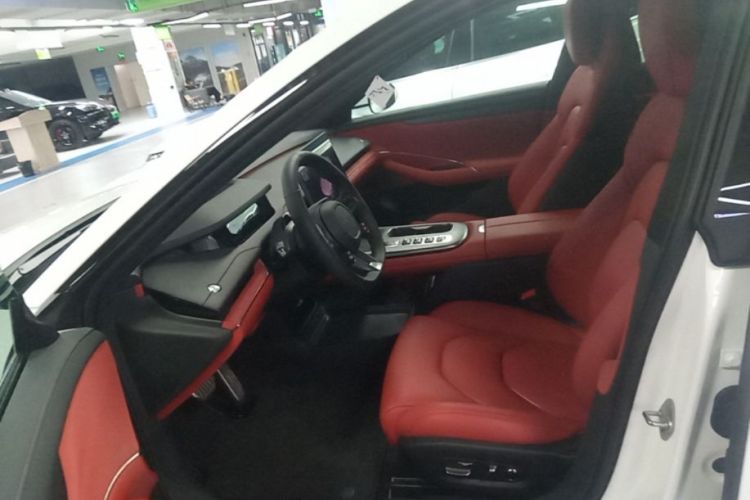 MI SU7 2025 car image #12