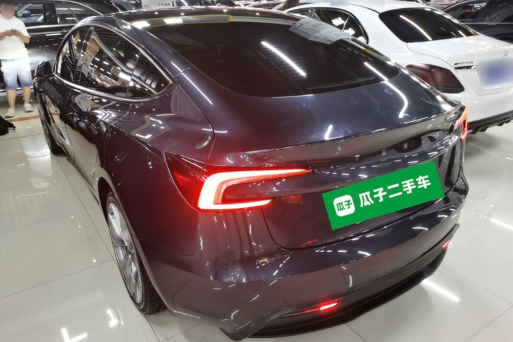 Tesla Model 3 2024 #7 Tesla Model 3 2024 immagine di auto #7