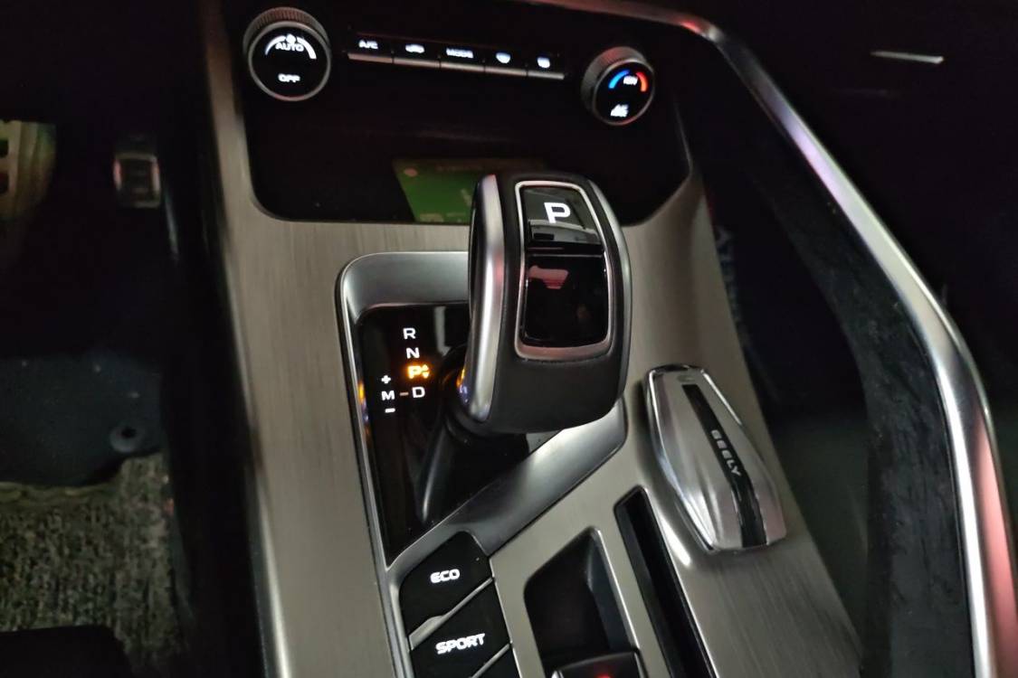 GEELY Coolray 2018 #27 GEELY Coolray 2018 صورة سيارة #27