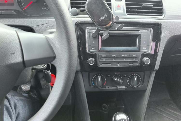 Volkswagen Santana 2019 car image #10