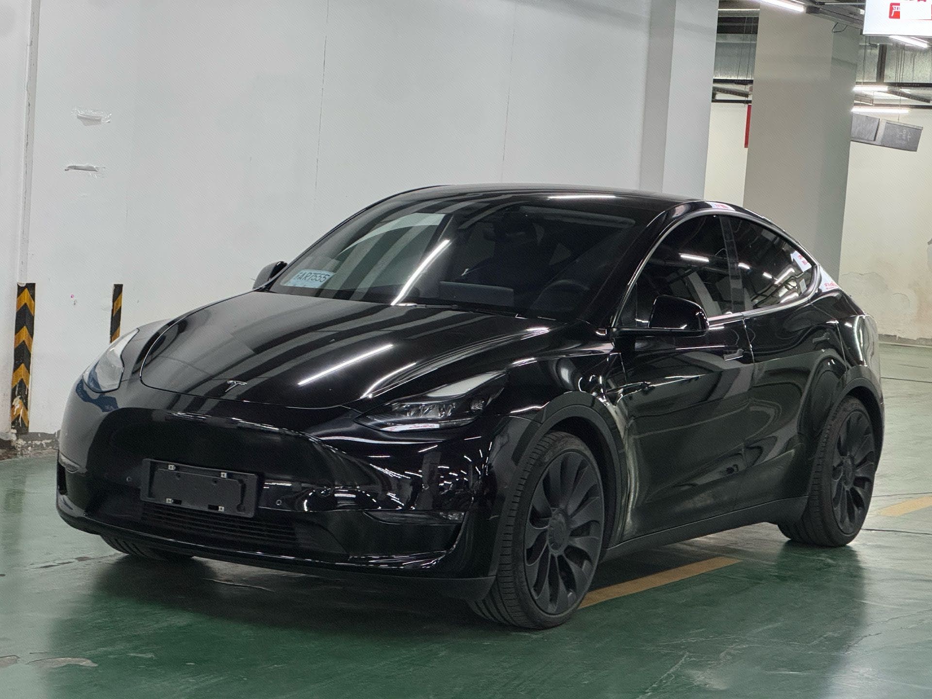 Tesla Model Y 2022 immagine di auto 