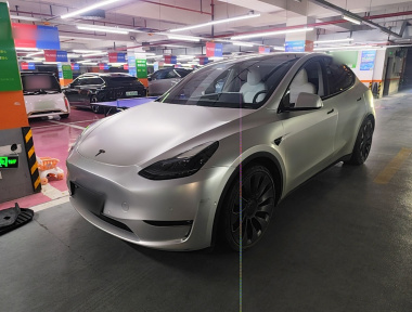 Tesla Model Y 2023 car image 