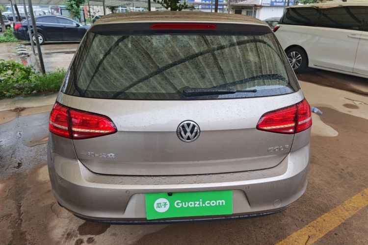 Volkswagen Golf 2015 car image #6