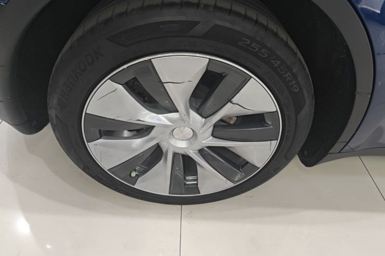 Tesla Model Y 2021 #10 Tesla Model Y 2021 car image #10