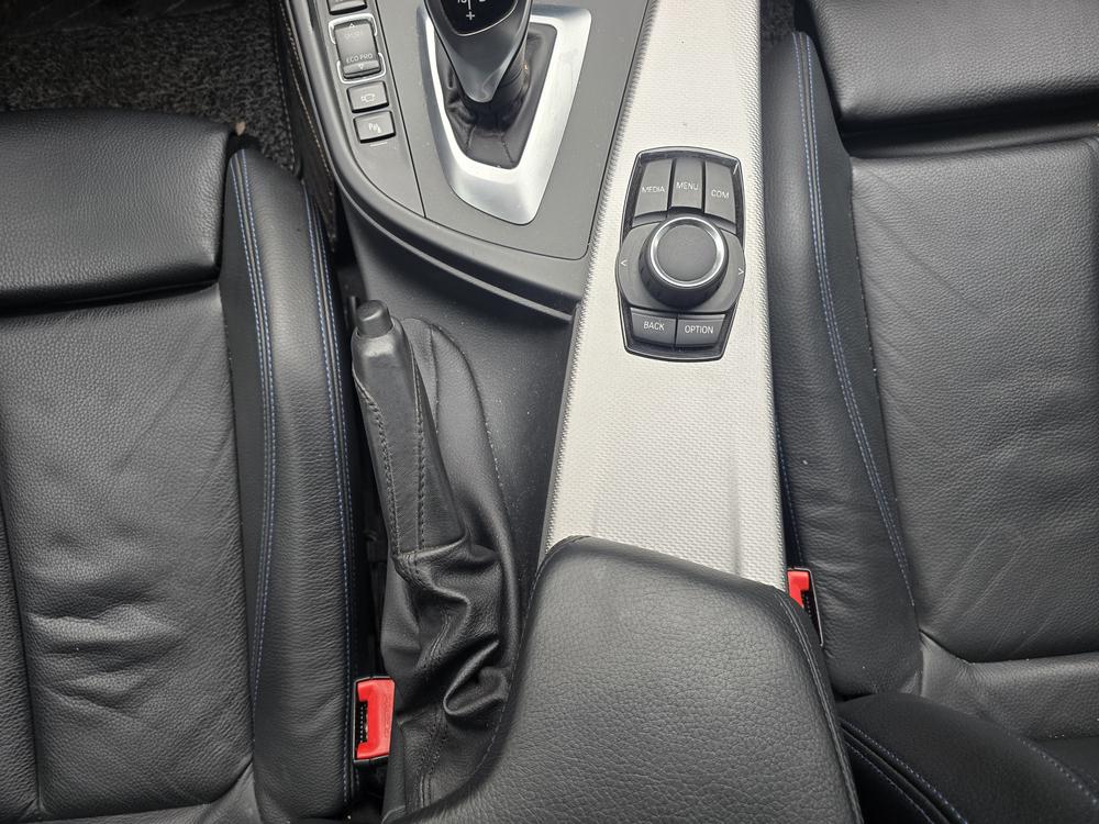 BMW 3 Series 2018 #5 BMW 3 Series 2018 car image #5