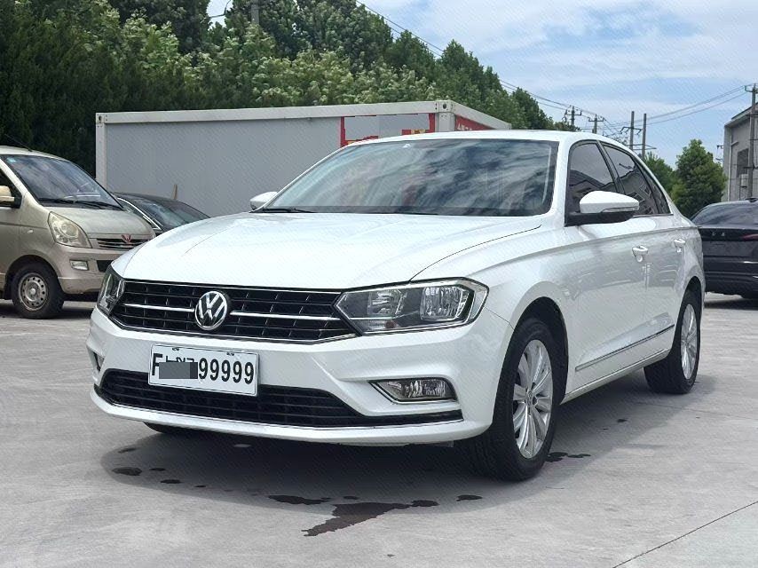 Volkswagen Bora 2016 car image 