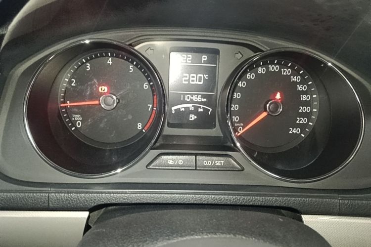 Volkswagen Lavida 2017 car image #16