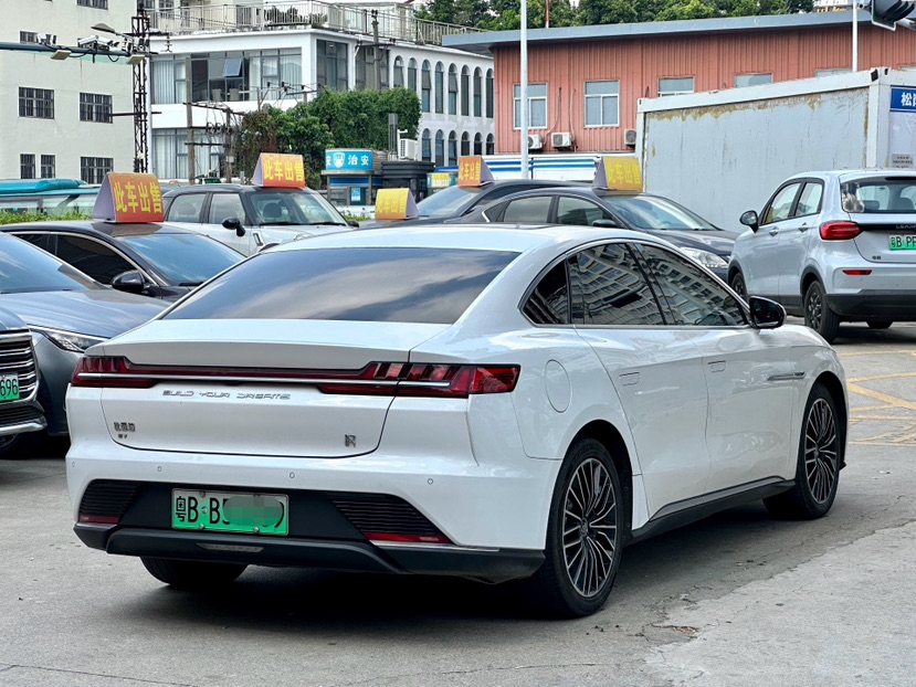 BYD Han 2022 immagine di auto #3