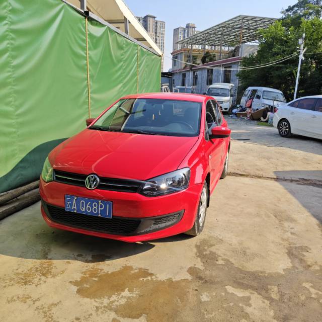 Volkswagen Polo 2012 car image 