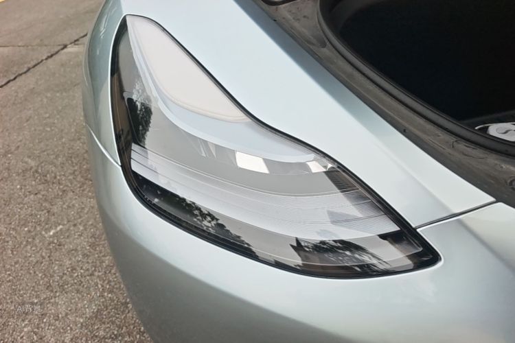 Tesla Model Y 2023 #8 Tesla Model Y 2023 car image #8