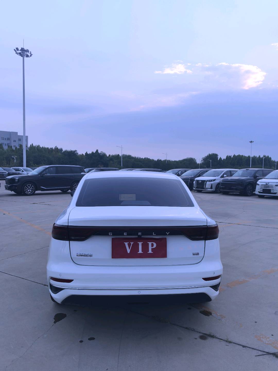 GEELY Emgrand 2024 car image #7