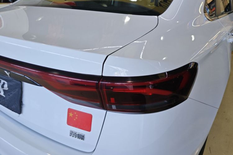 GEELY Emgrand 2023 #8 GEELY Emgrand 2023 car image #8