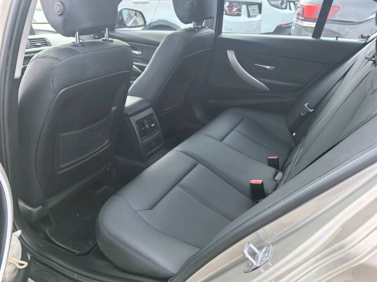 BMW 3 Series 2015 #4 BMW 3 Series 2015 car image #4