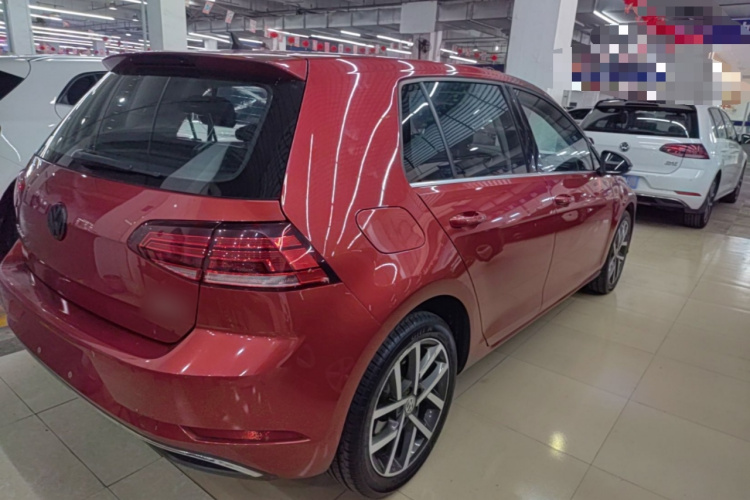 Volkswagen Golf 2020 car image #7
