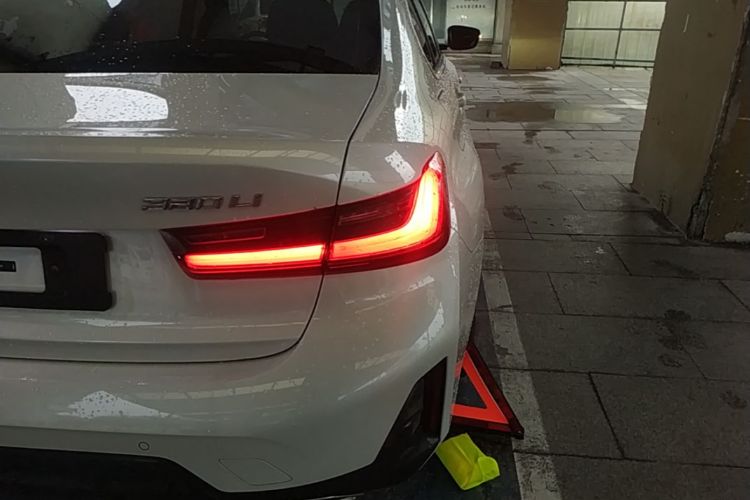 BMW 3 Series 2023 car image #8