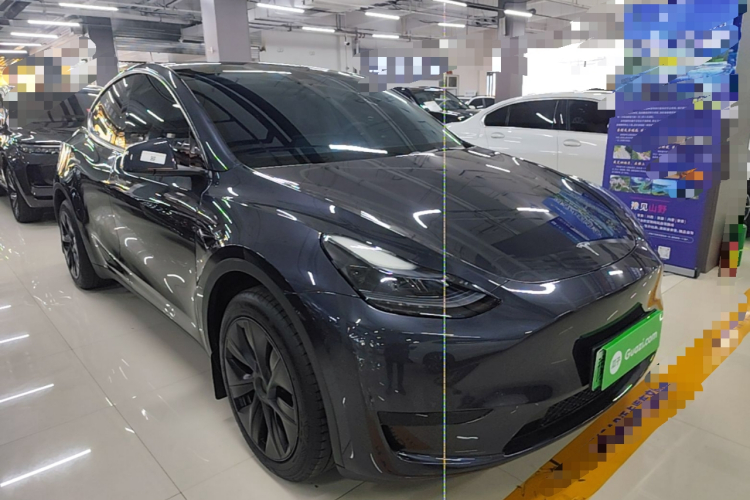 Tesla Model Y 2024 #4 Tesla Model Y 2024 car image #4