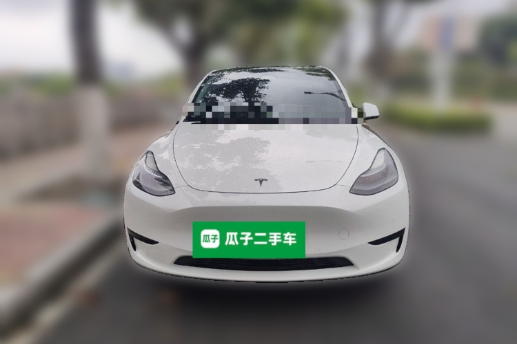 Tesla Model Y 2023 #3 Tesla Model Y 2023 car image #3