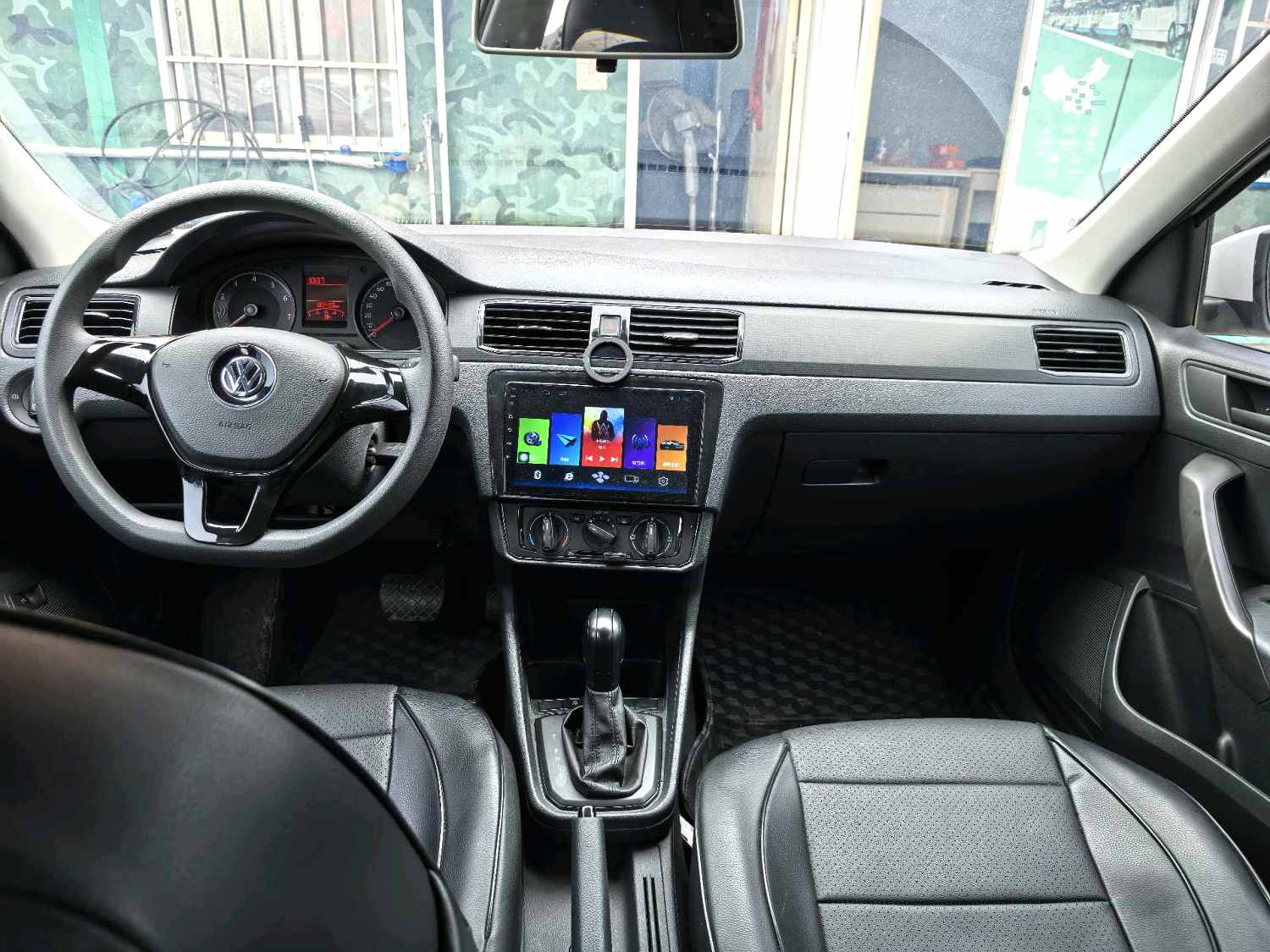 Volkswagen Santana 2019 car image #9