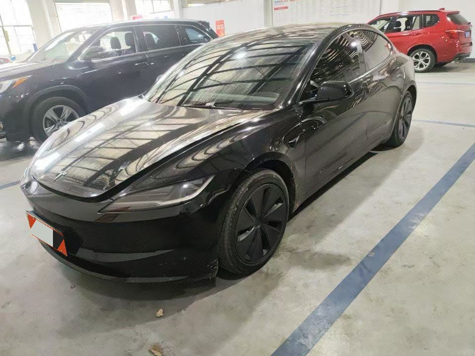 2023 2023 immagine di auto
