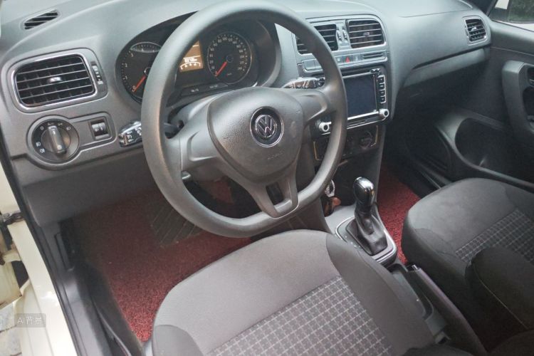 Volkswagen Polo 2015 #11 Volkswagen Polo 2015 car image #11