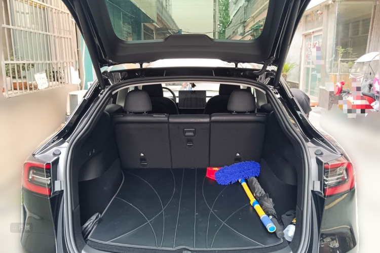 Tesla Model Y 2023 #21 Tesla Model Y 2023 car image #21