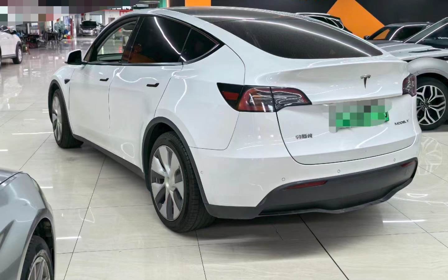 Tesla Model Y 2021 car image #6