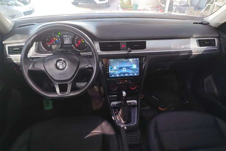 Volkswagen Bora 2021 car image #11