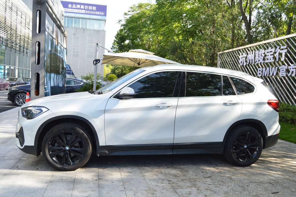 BMW X1 2019 #3 BMW X1 2019 car image #3