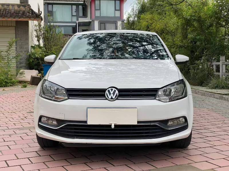 Volkswagen Polo 2016 car image #2