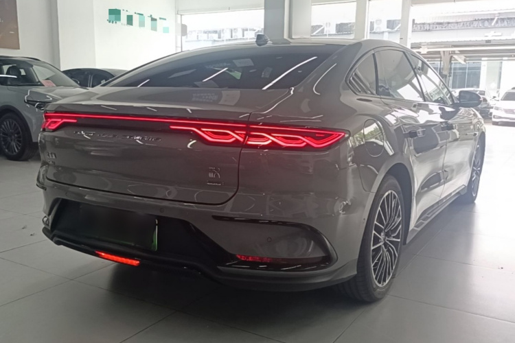 BYD Han 2025 car image #5