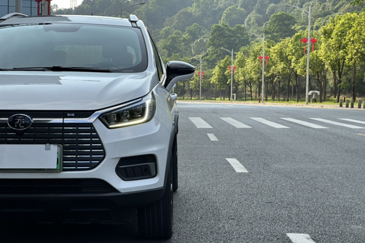 BYD Yuan New Energy 2019 #6 BYD Yuan New Energy 2019 car image #6