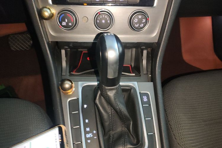 Volkswagen Golf 2015 car image #14