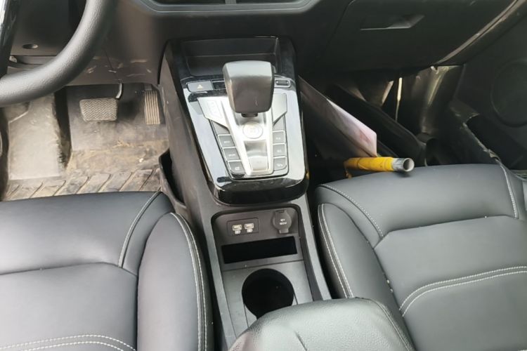 BYD Yuan New Energy 2019 imagem de carro #14