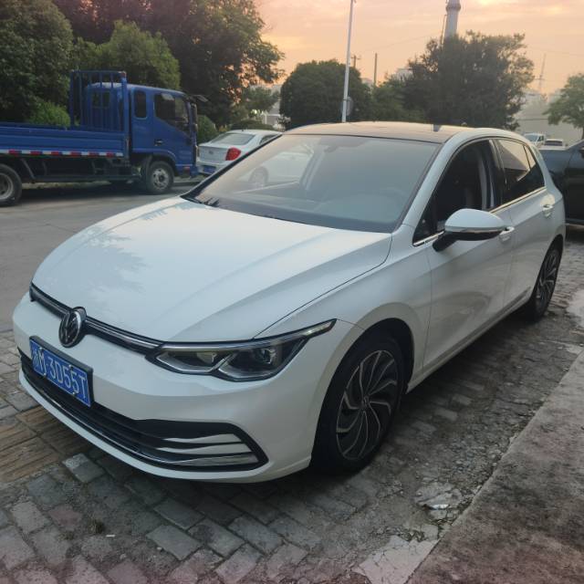 Volkswagen Golf 2025 Volkswagen Golf 2025 car image