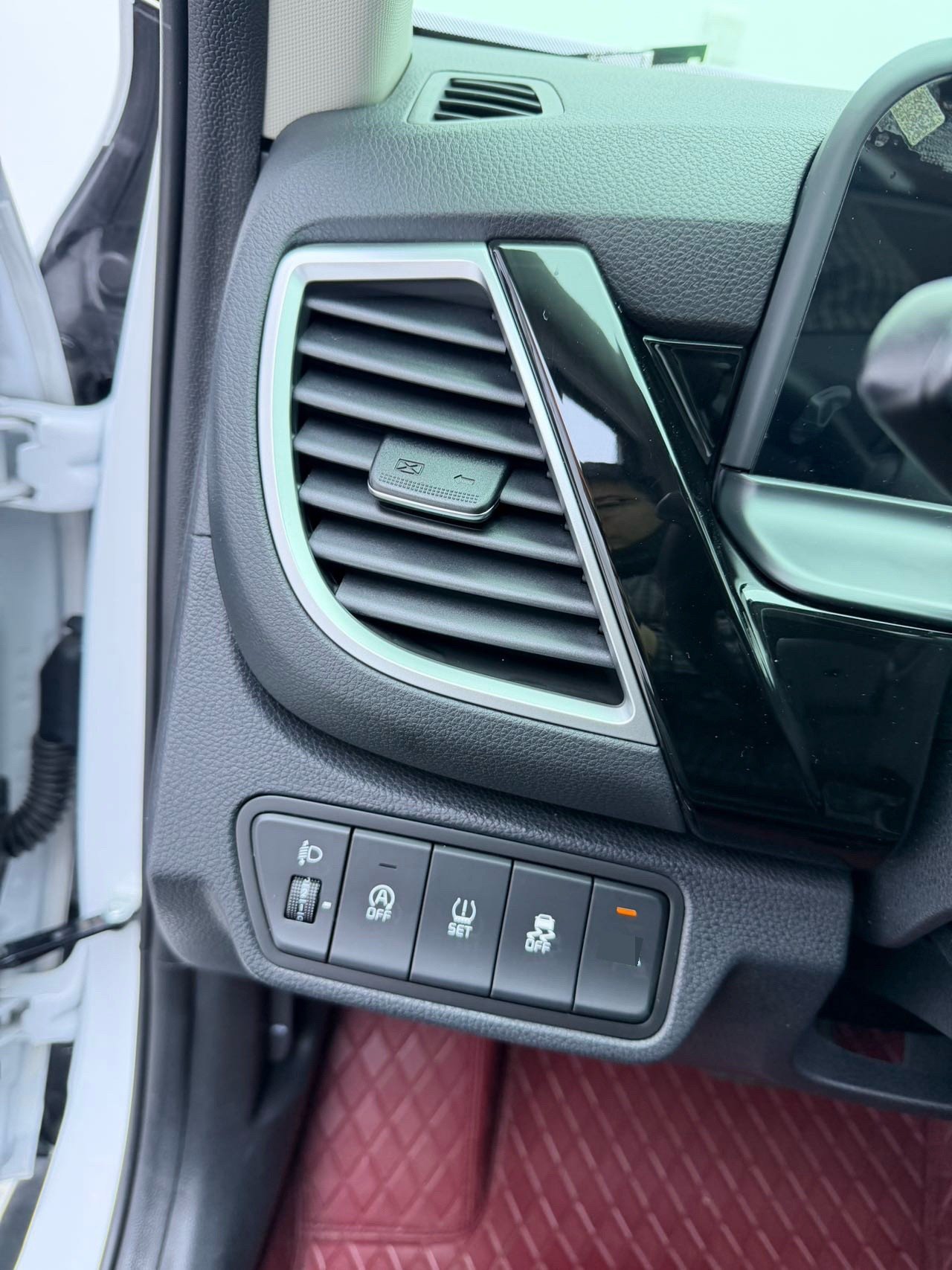 Kia Seltos 2023 car image #9