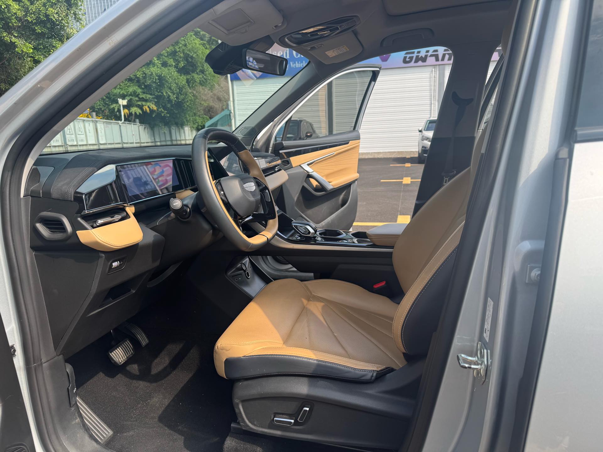 GEELY Boyue L 2023 car image #6
