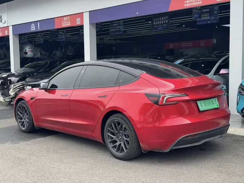 Tesla Model 3 2024 car image #6