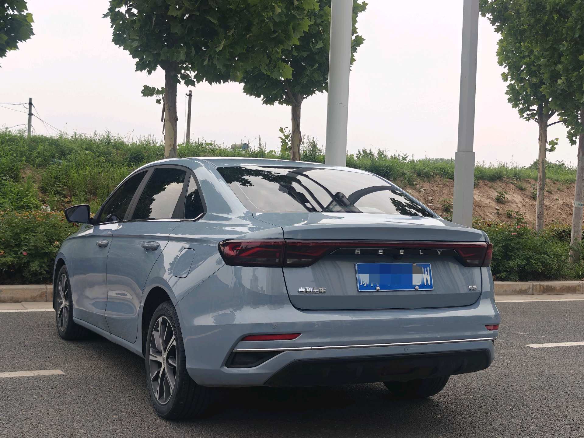 GEELY Emgrand 2023 image de voiture #8