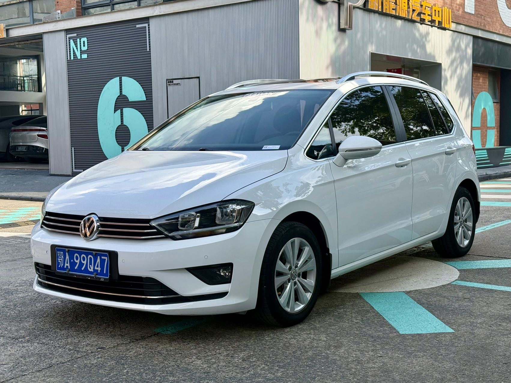 2018 2018 car image