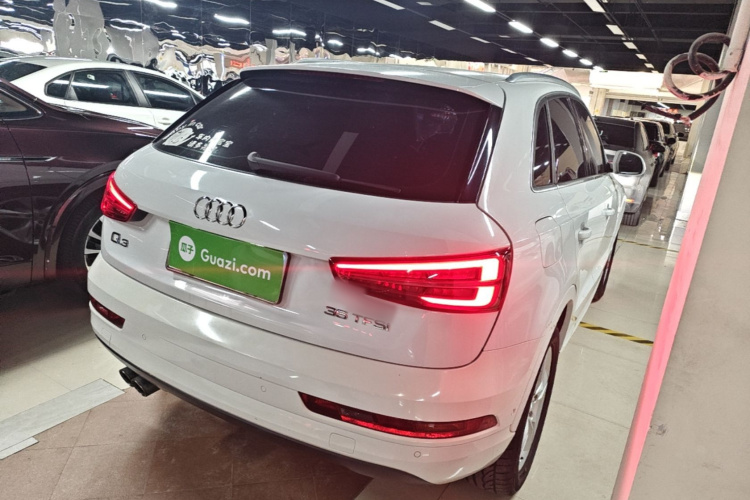 Audi Q3 2018 #5 Audi Q3 2018 car image #5